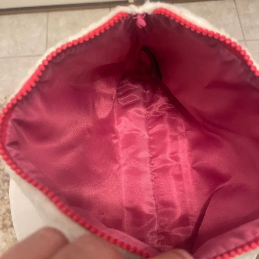 Victoria’s Secret “Pink” cosmetic bag - Picture 3 of 4